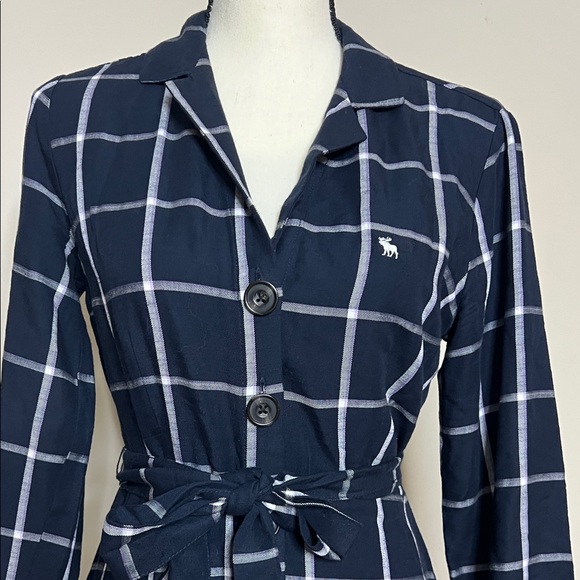 👥🏃‍♀️🈳Navy Windowpane Button-Up Shirt Dress with Tie Waist - Picture 3 of 10